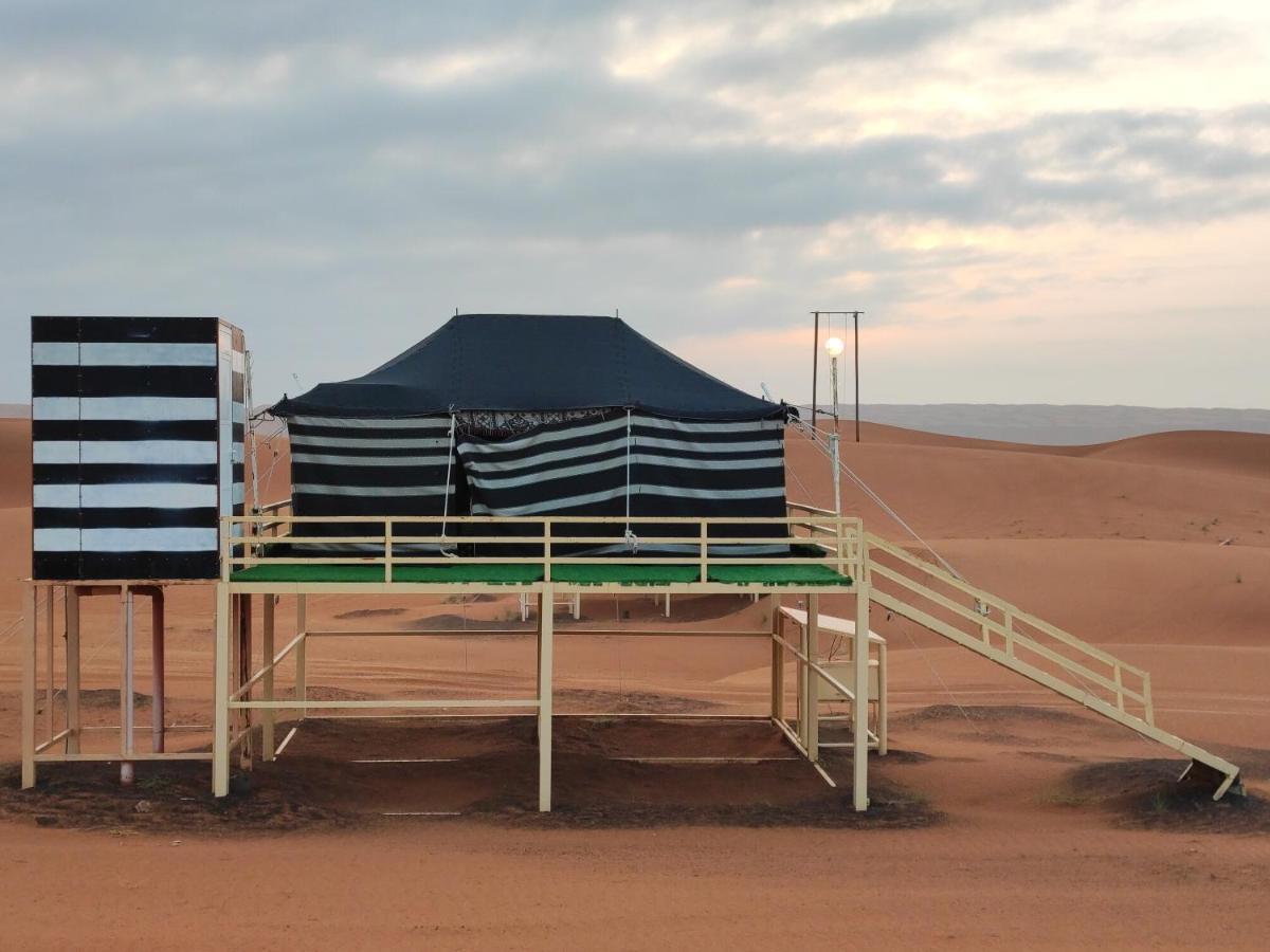 Oman Desert Private Camp Shāhiq Kültér fotó